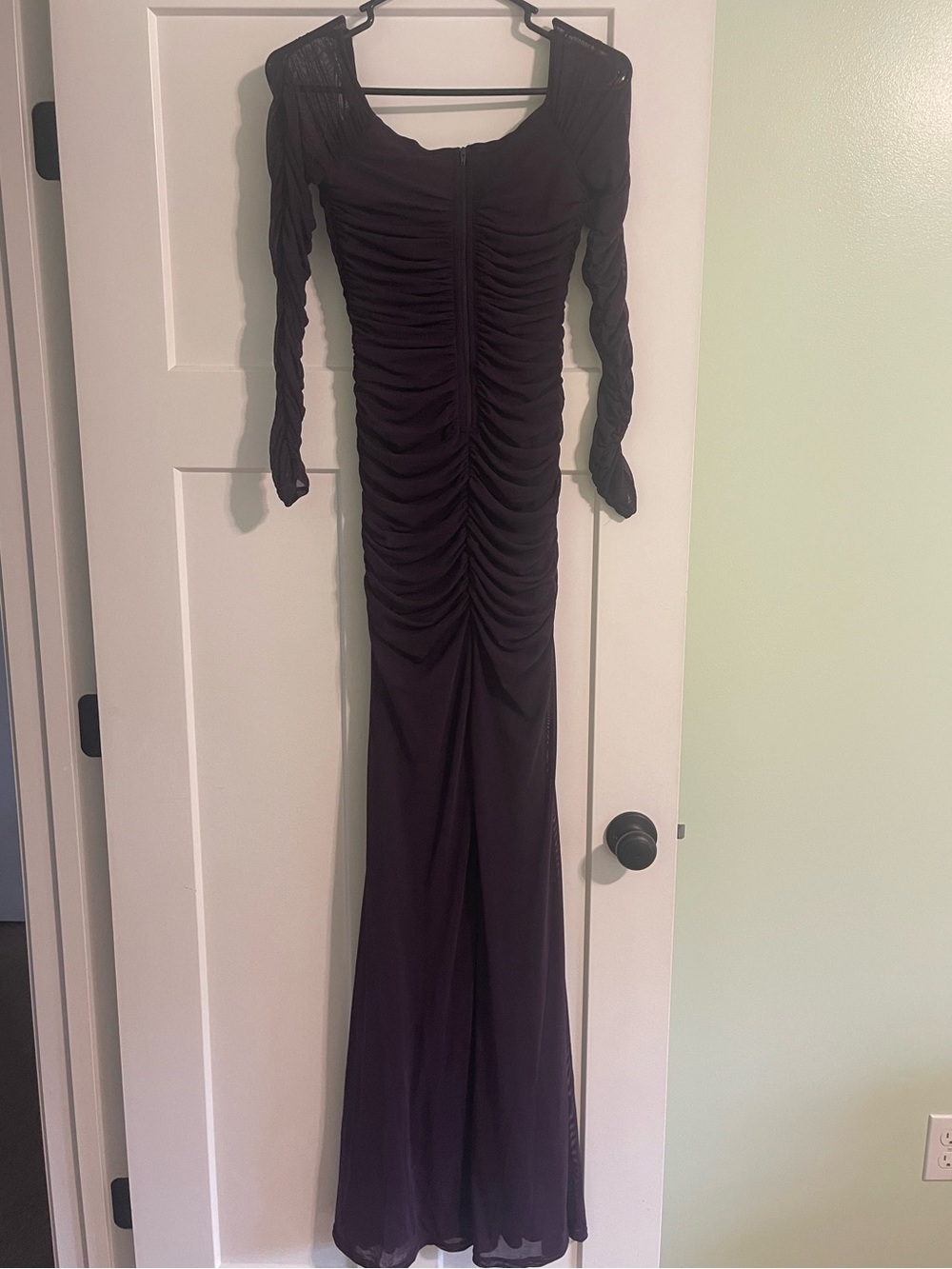 Elegant long sleeve off the shoulder deep purple formal dress - Picture 2 of 7